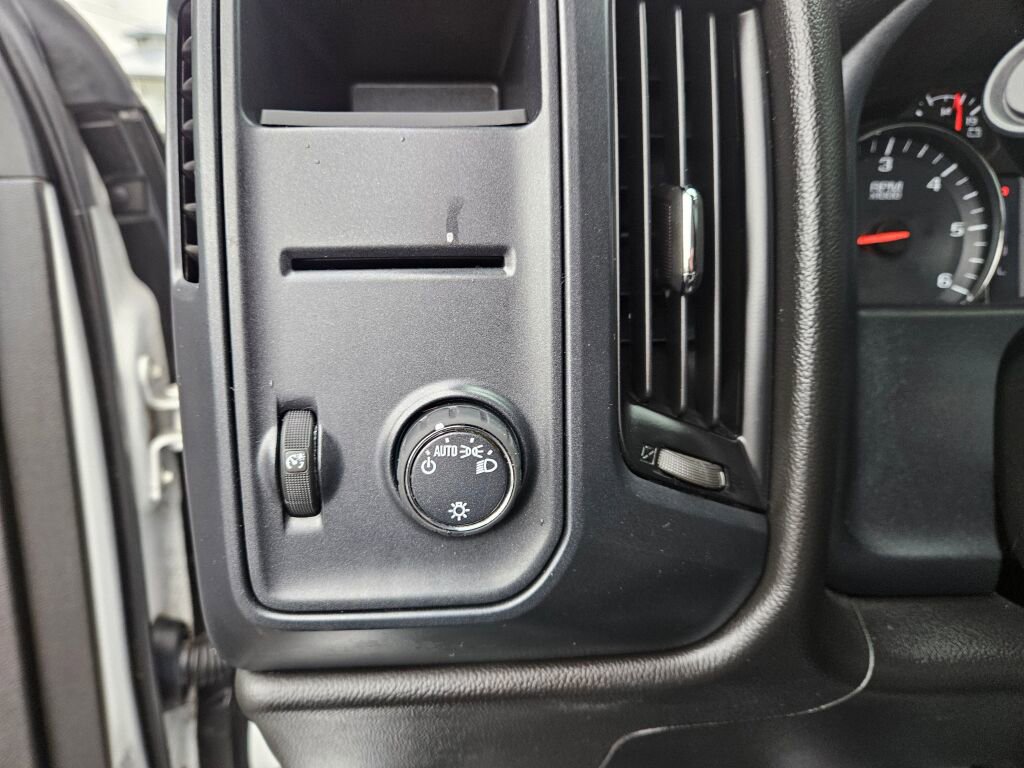 Used 2017 Chevrolet Silverado 1500 Custom w/ Custom Convenience Package image 15