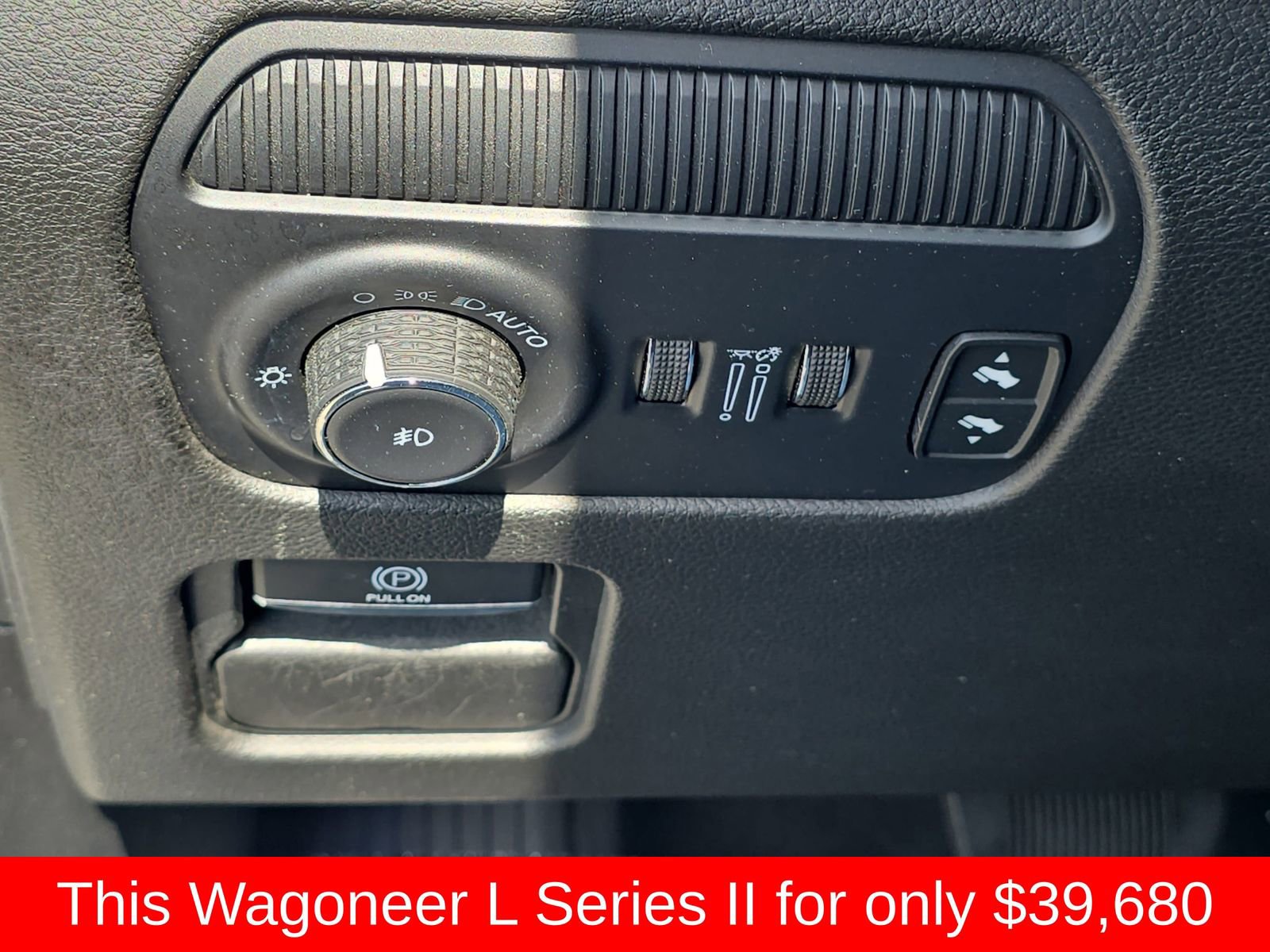 Used 2024 Jeep Wagoneer L Series II w/ Flexible Seating Group image 36