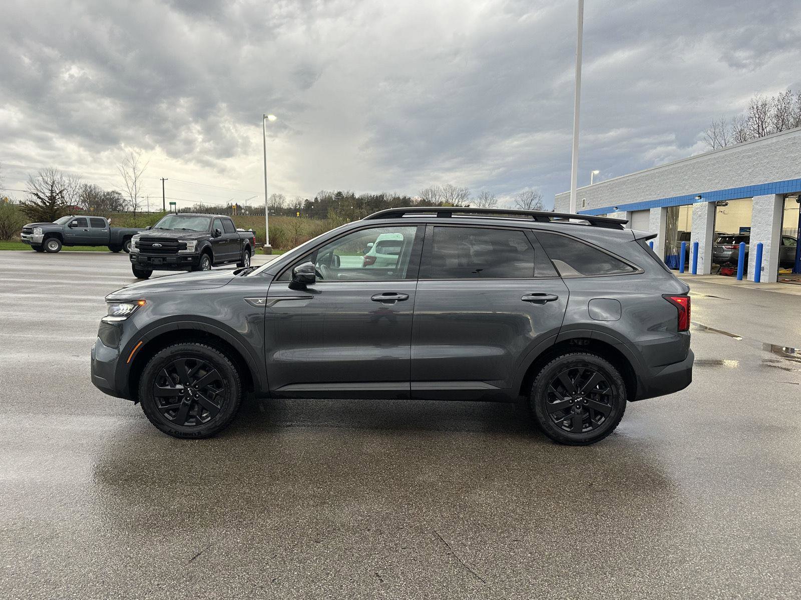 Used 2022 Kia Sorento S w/ Panoramic Sunroof Package AWD/4WD image 2