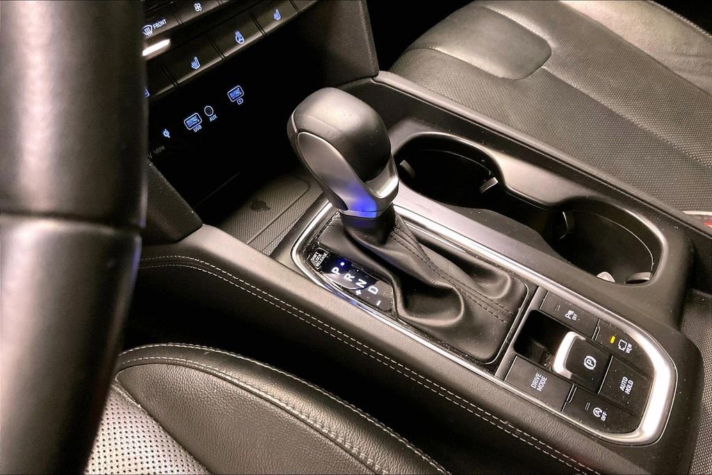 Used 2020 Hyundai Santa Fe Limited image 12