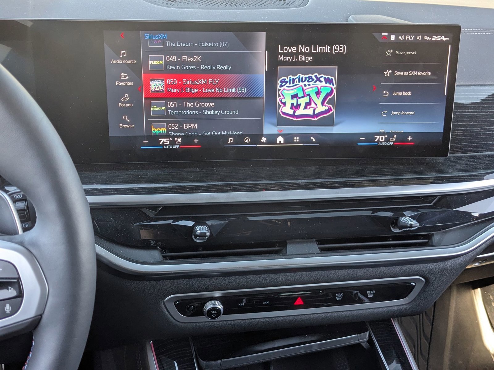 Used 2025 BMW X5 M60i w/ Executive Package image 13