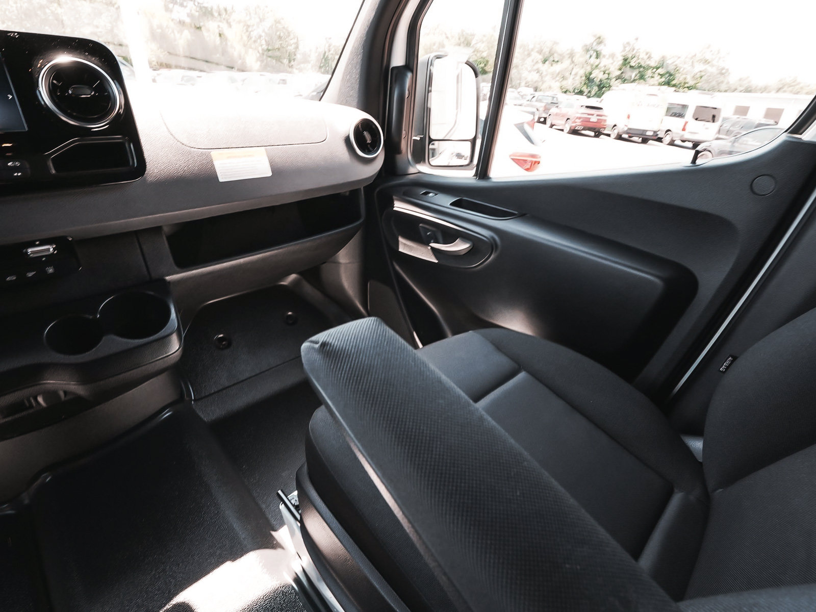 Used 2026 Mercedes-Benz Sprinter 2500 image 33