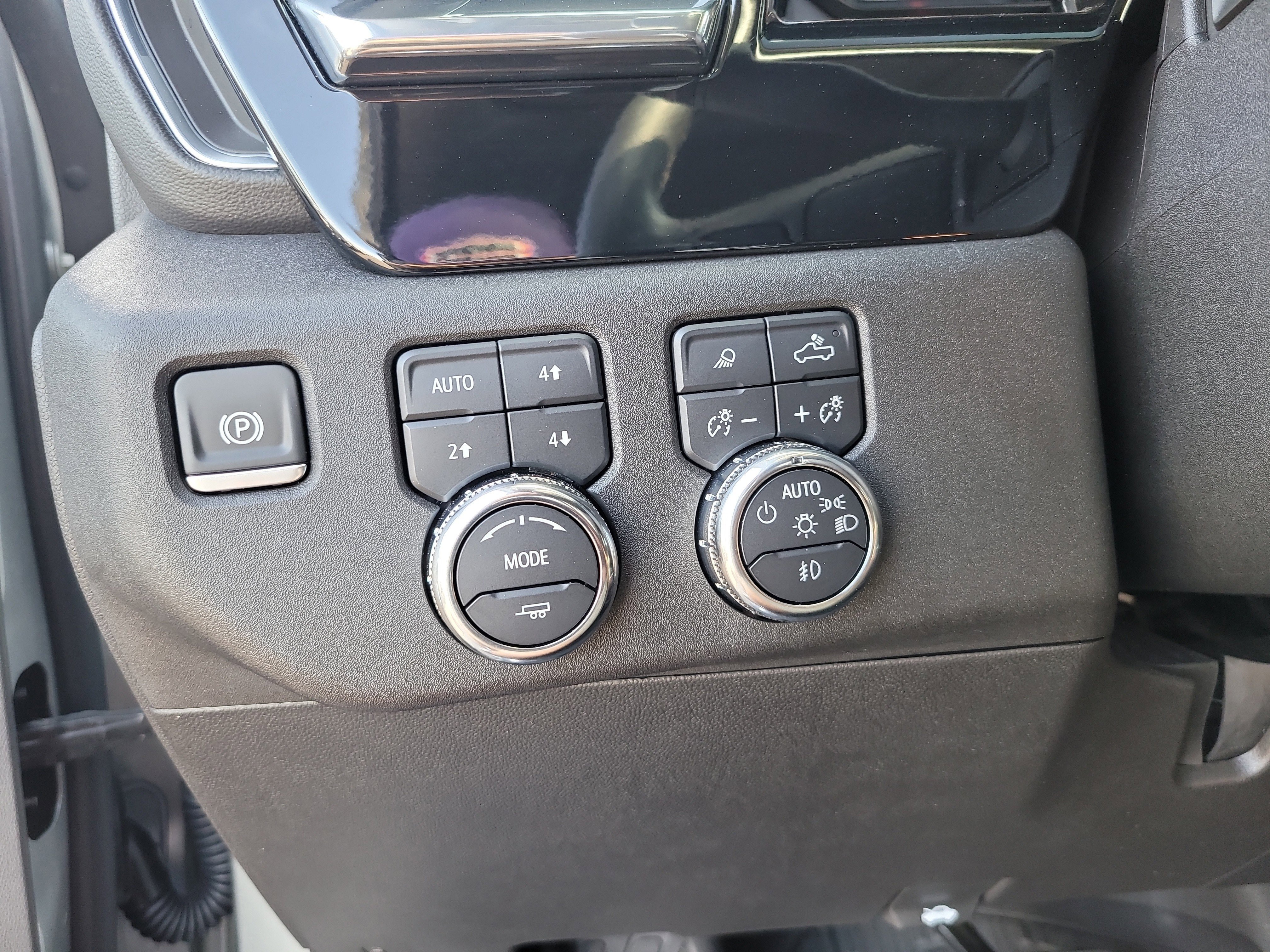 Used 2024 GMC Sierra 2500 SLT w/ SLT Premium Package image 30