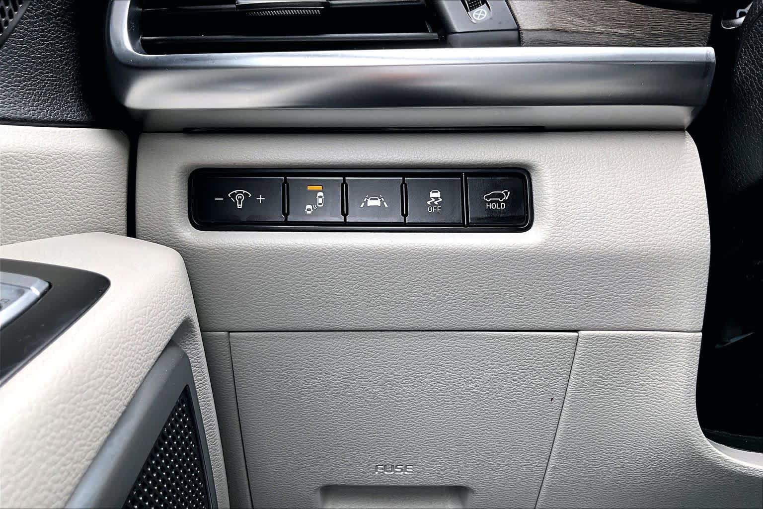 Used 2020 Kia Telluride SX w/ Towing Package FWD image 34