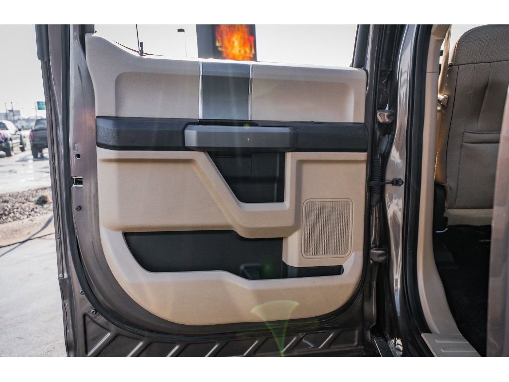 Used 2015 Ford F150 XLT w/ Equipment Group 302A Luxury image 23