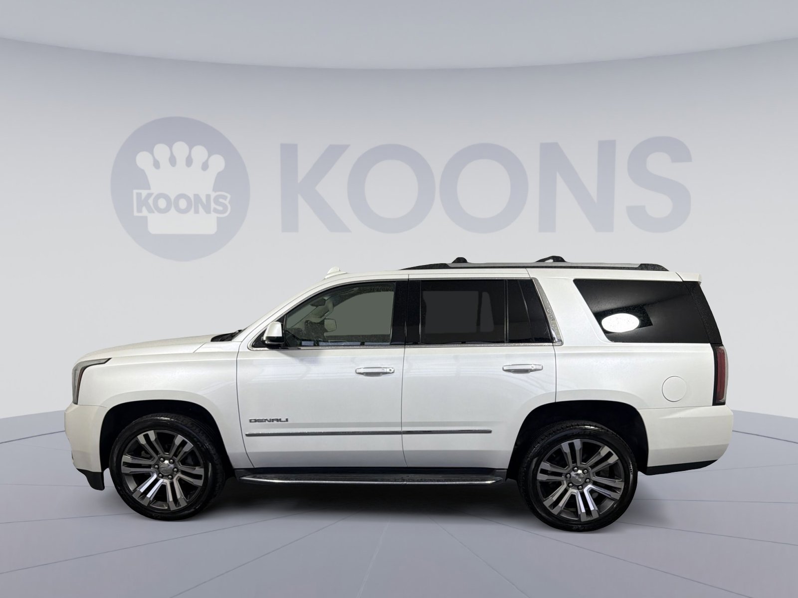 Used 2017 GMC Yukon Denali w/ Open Road Package image 2