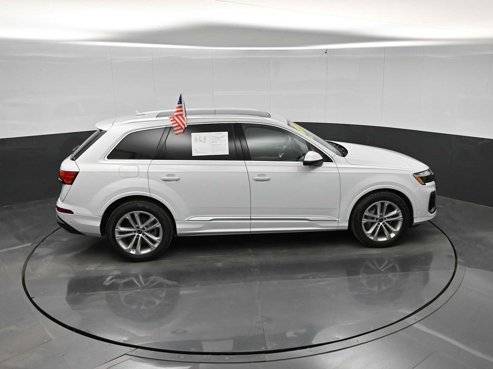 Used 2025 Audi Q7 3.0T Prestige w/ Prestige Package AWD/4WD image 30