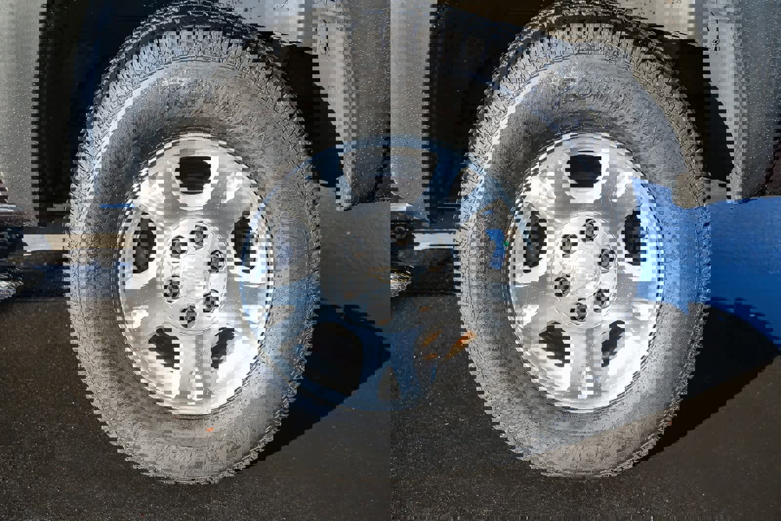 Used 2005 Chevrolet Avalanche Z71 w/ Sun And Sound Package image 9