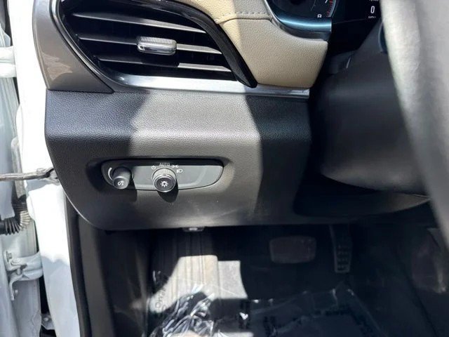 Used 2022 Chevrolet Traverse LS w/ Midnight/Sport Edition FWD image 20