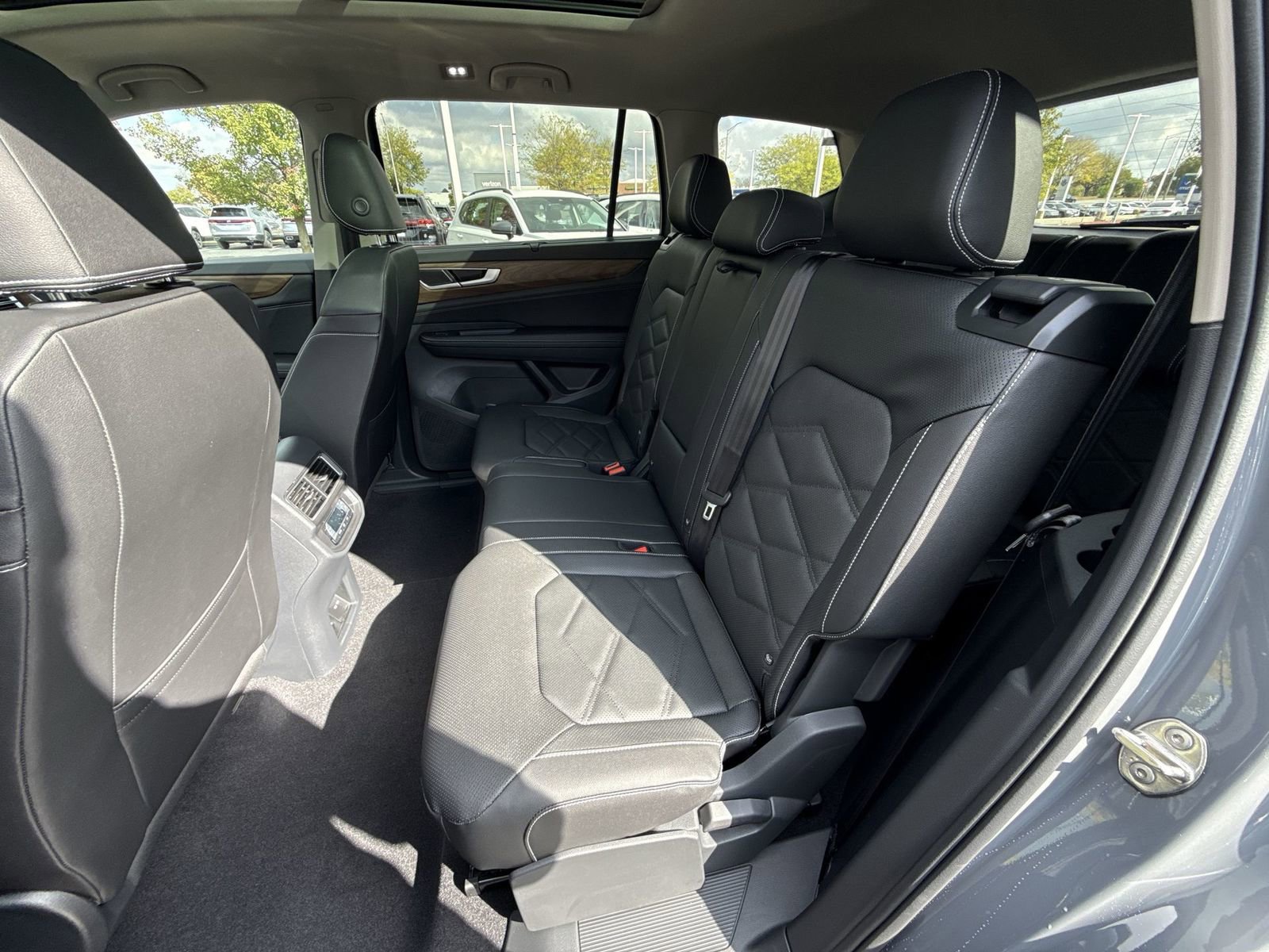 New 2026 Volkswagen Atlas SE image 23