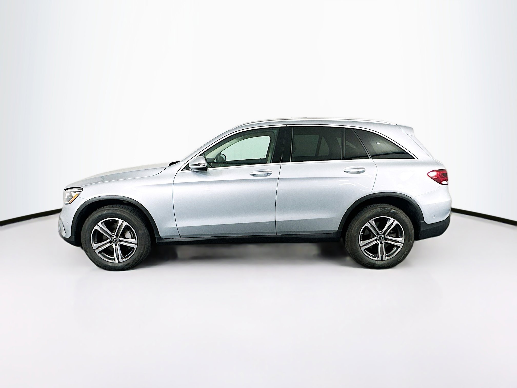 Used 2022 Mercedes-Benz GLC 300 image 4