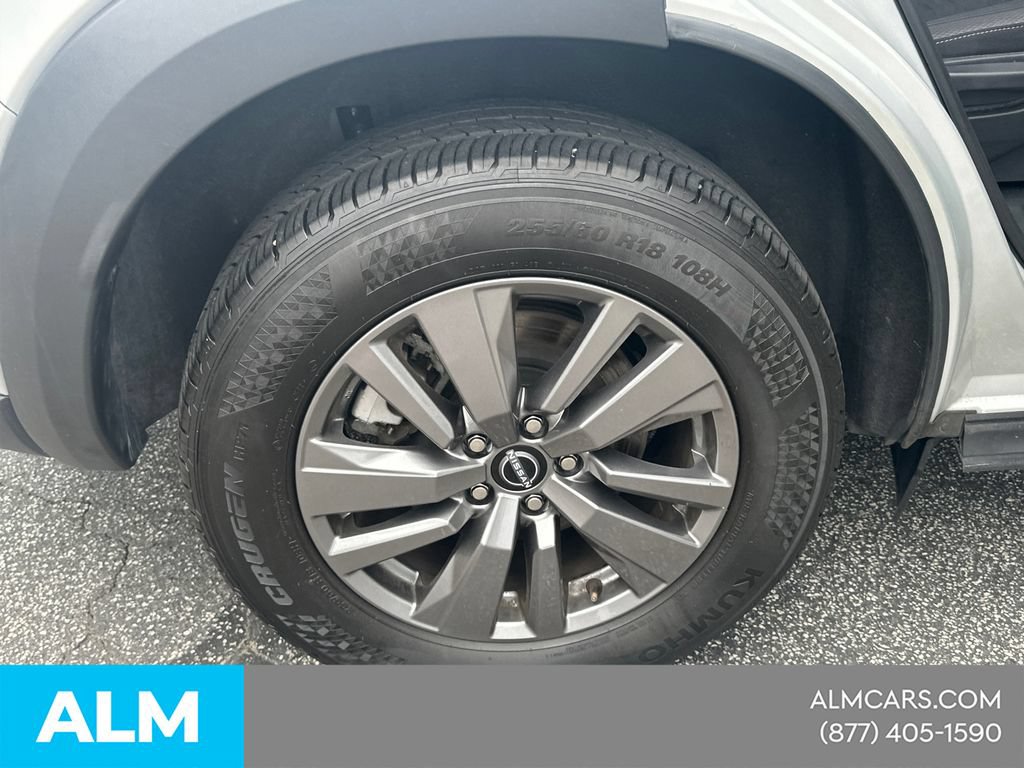Used 2025 Nissan Pathfinder SV FWD image 20