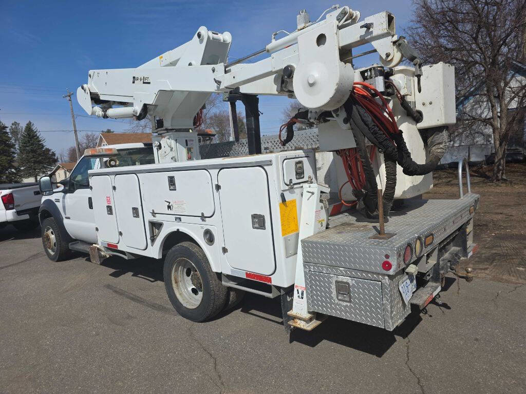 Used 2007 Ford F550 4x4 Regular Cab Super Duty image 3