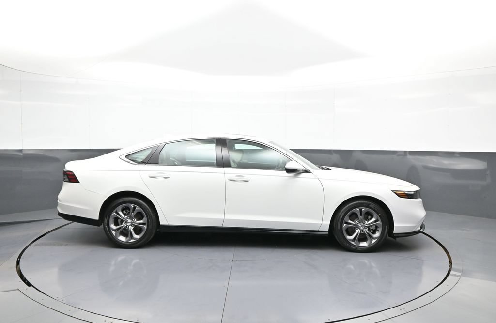 Certified 2024 Honda Accord EX-L image 5