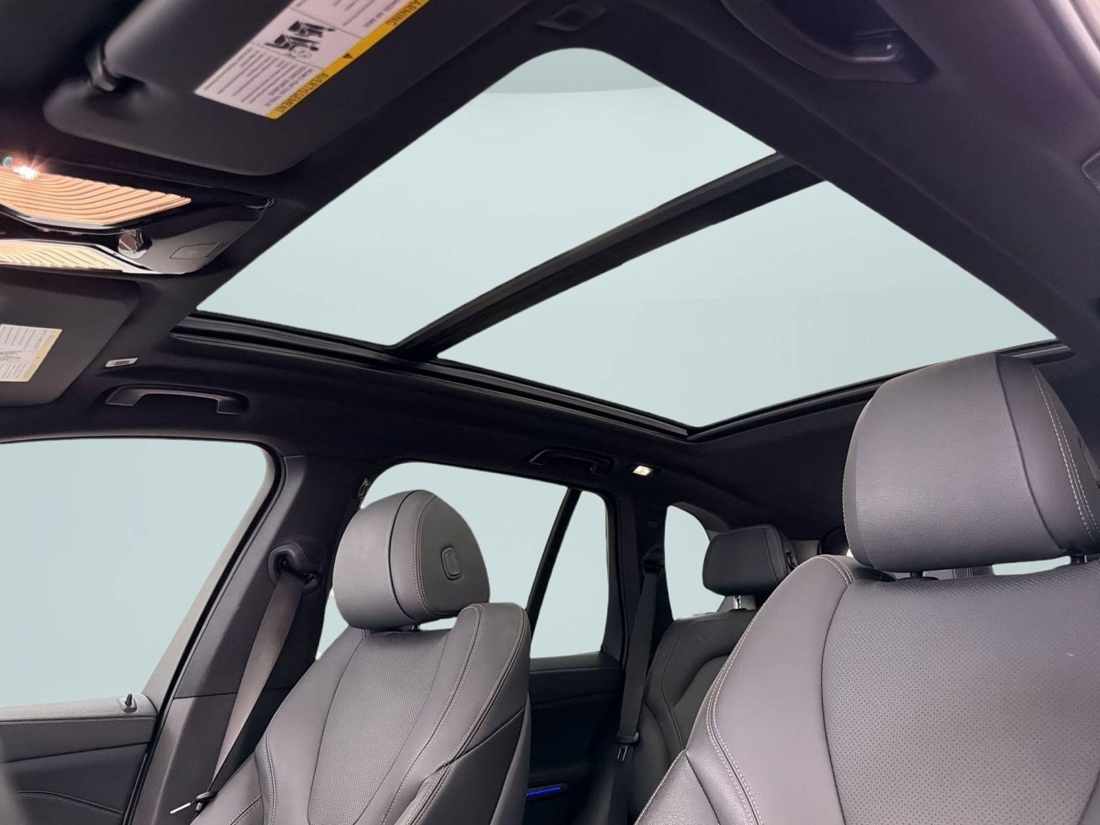 Used 2021 BMW X5 xDrive40i w/ Premium Package image 33