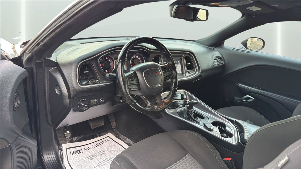 Used 2022 Dodge Challenger GT AWD/4WD image 17