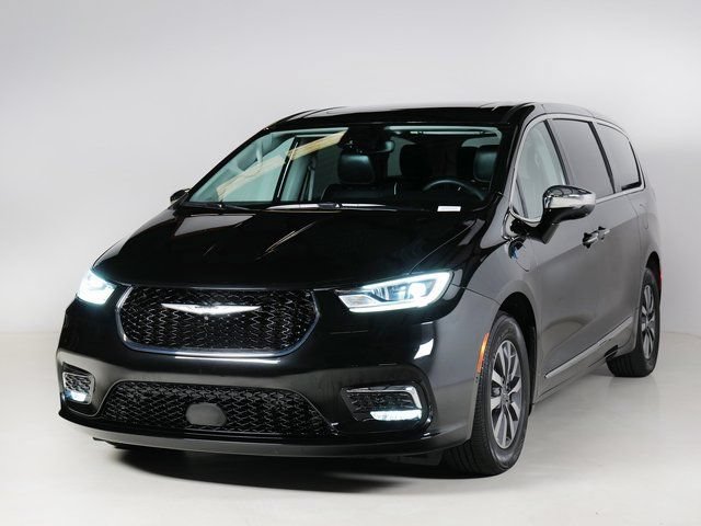 Used 2023 Chrysler Pacifica Limited