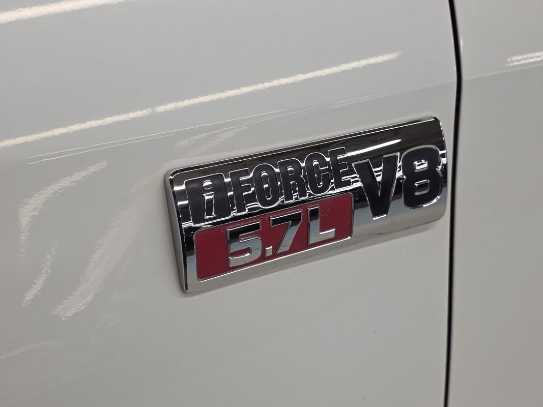 Used 2009 Toyota Tundra 4x4 CrewMax image 40