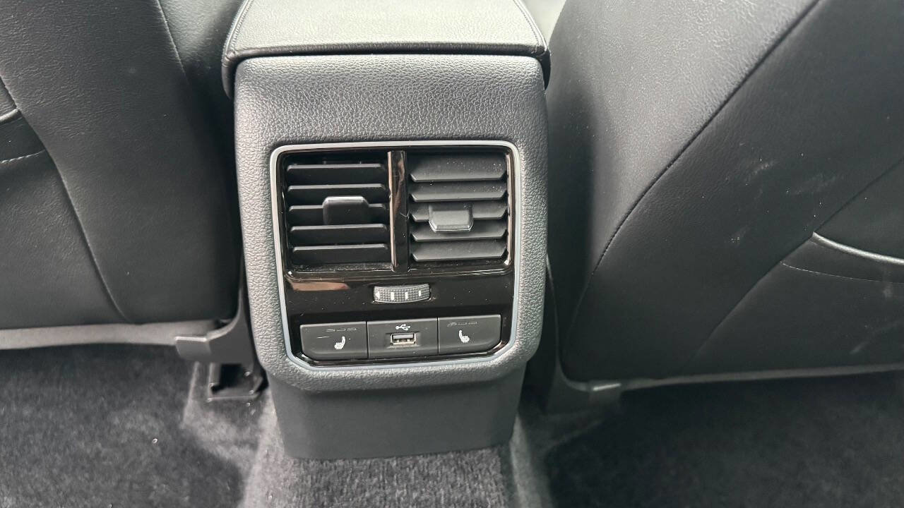 Used 2017 Volkswagen Passat 1.8T SEL Premium FWD image 14