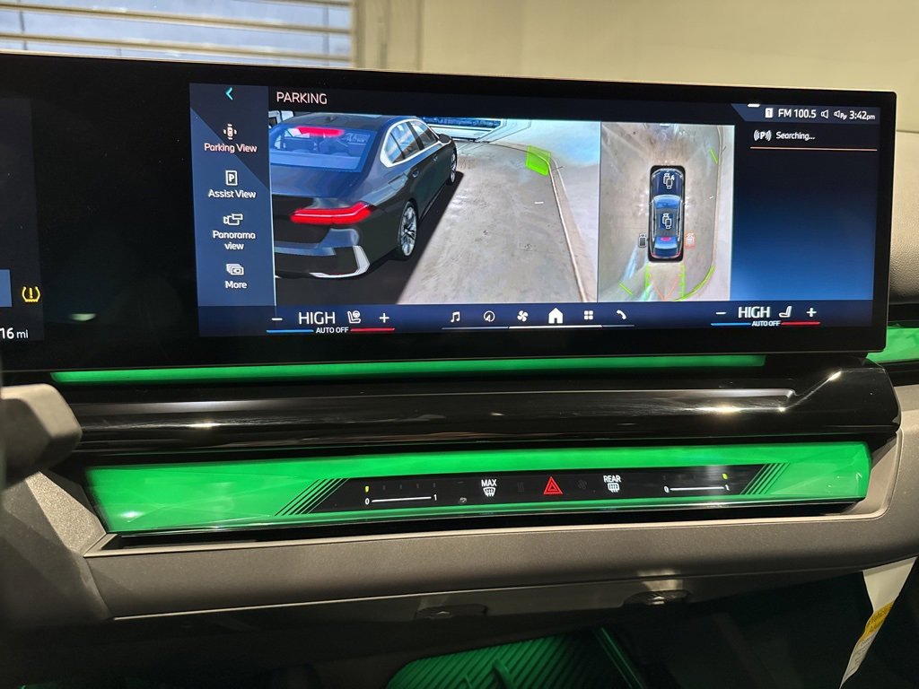 Used 2024 BMW i5 eDrive40i w/ Premium Package image 38