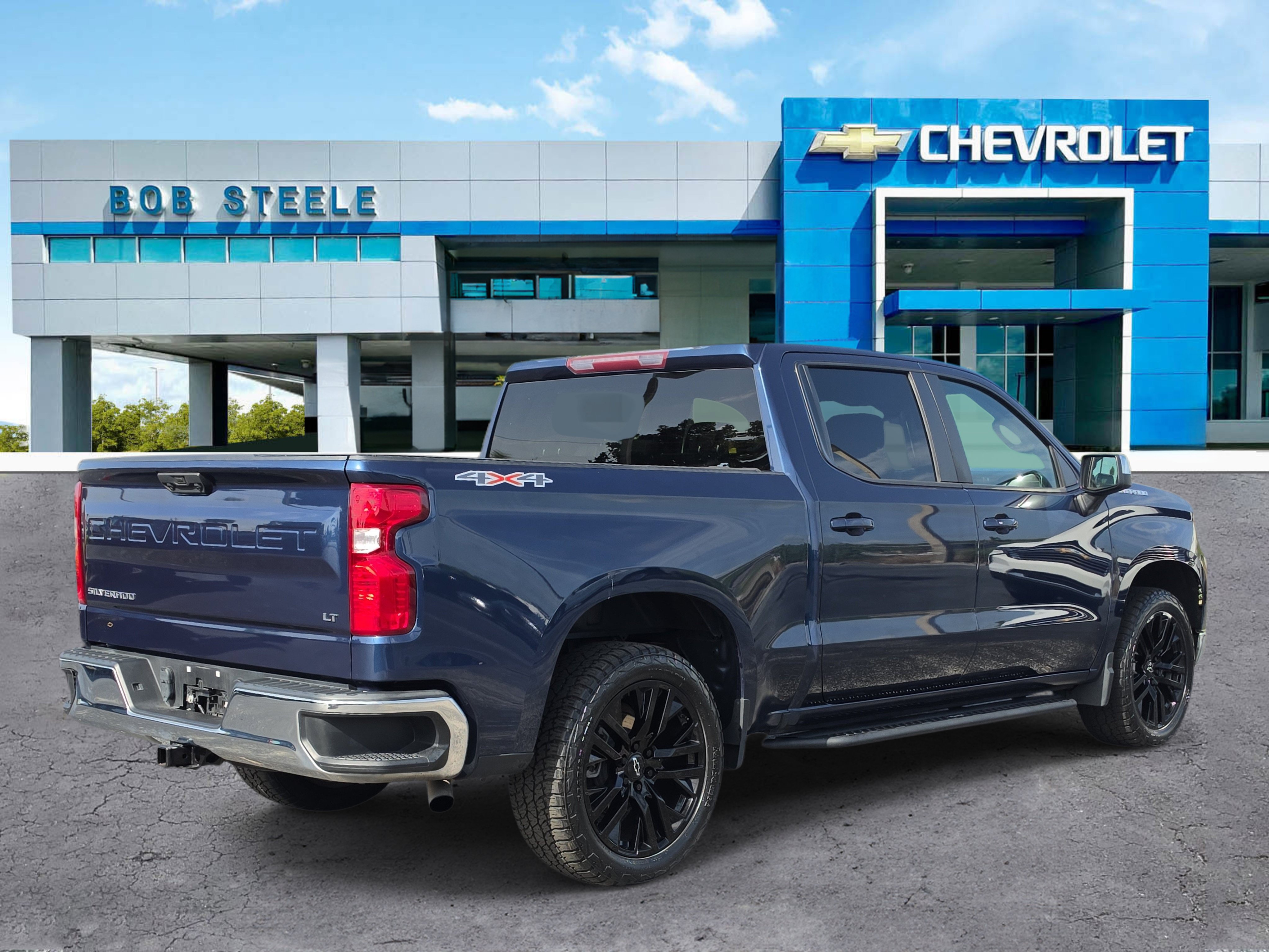 Certified 2023 Chevrolet Silverado 1500 LT AWD/4WD image 4