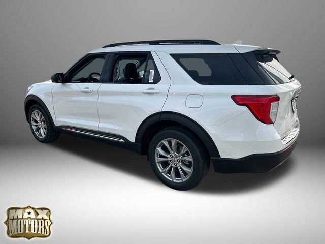 New 2024 Ford Explorer XLT w/ Equipment Group 202A image 6