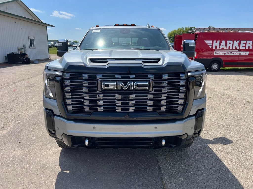 New 2026 GMC Sierra 2500 Denali Ultimate w/ LPO, Black Badging Package AWD/4WD image 2