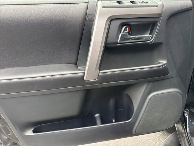 Used 2015 Toyota 4Runner SR5 RWD image 9