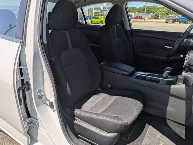 Used 2025 Nissan Sentra SV w/ All-Weather Package FWD image 33