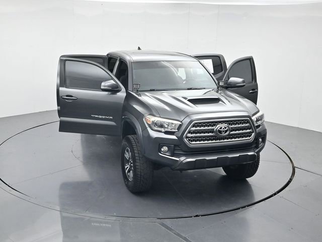 Used 2016 Toyota Tacoma TRD Sport RWD image 45