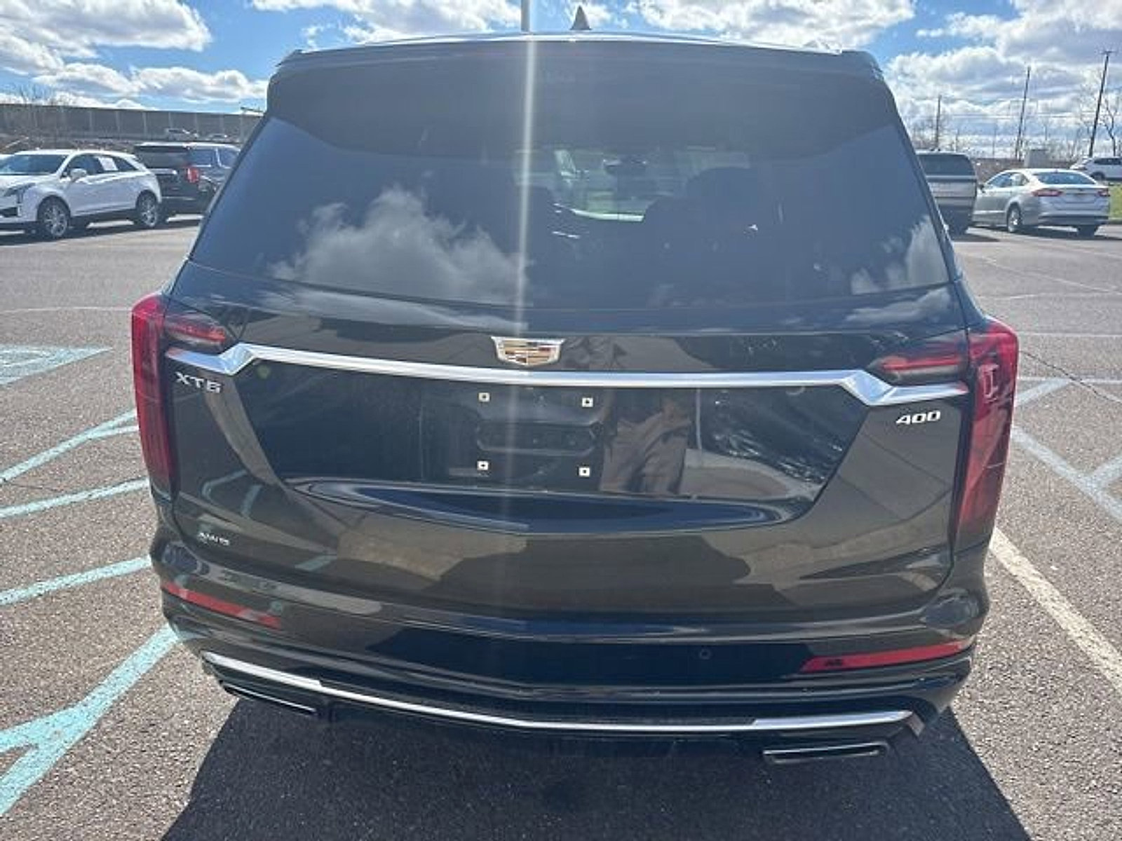 Certified 2023 Cadillac XT6 Premium Luxury w/ Technology Package image 4