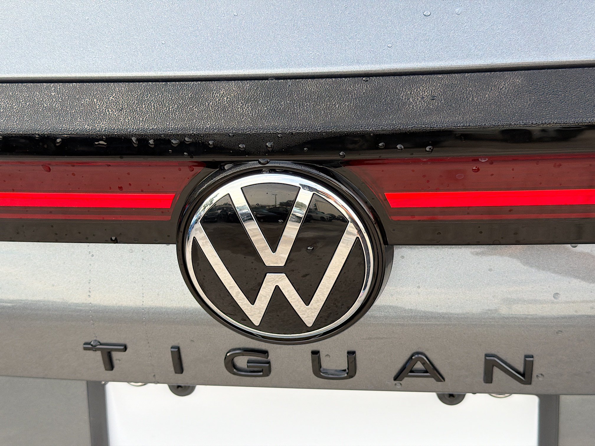 New 2026 Volkswagen Tiguan SE R-Line AWD/4WD image 11