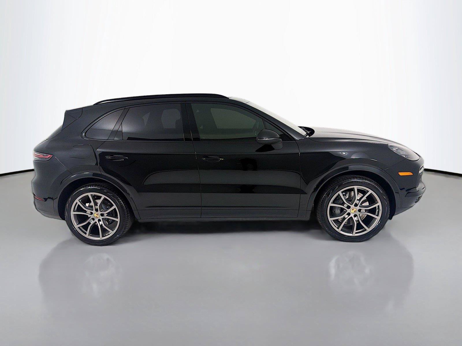 Certified 2023 Porsche Cayenne S AWD/4WD image 29