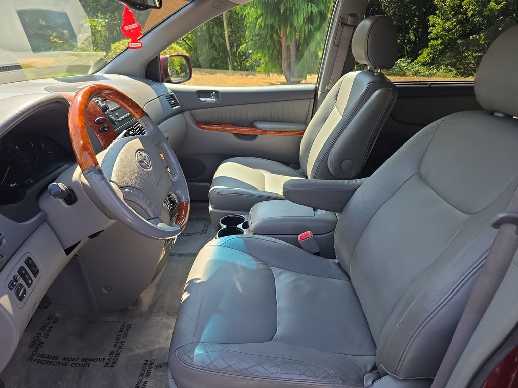Used 2006 Toyota Sienna XLE Limited FWD image 4