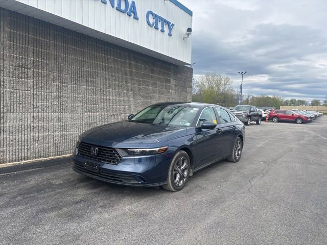 Used 2024 Honda Accord EX image 2