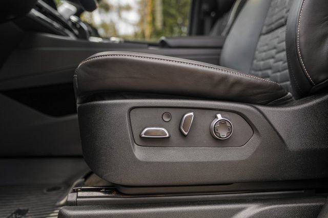 Used 2024 Cadillac Escalade ESV V w/ LPO, Floor Liner Package AWD/4WD image 49