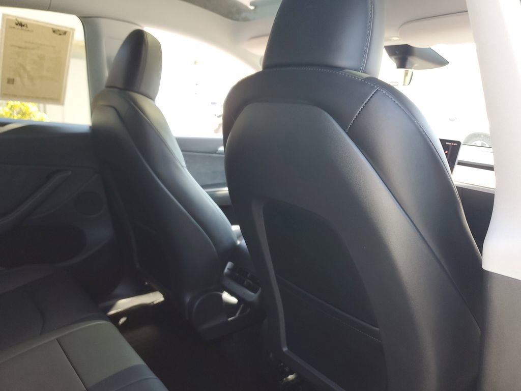 Used 2024 Tesla Model Y Long Range image 21