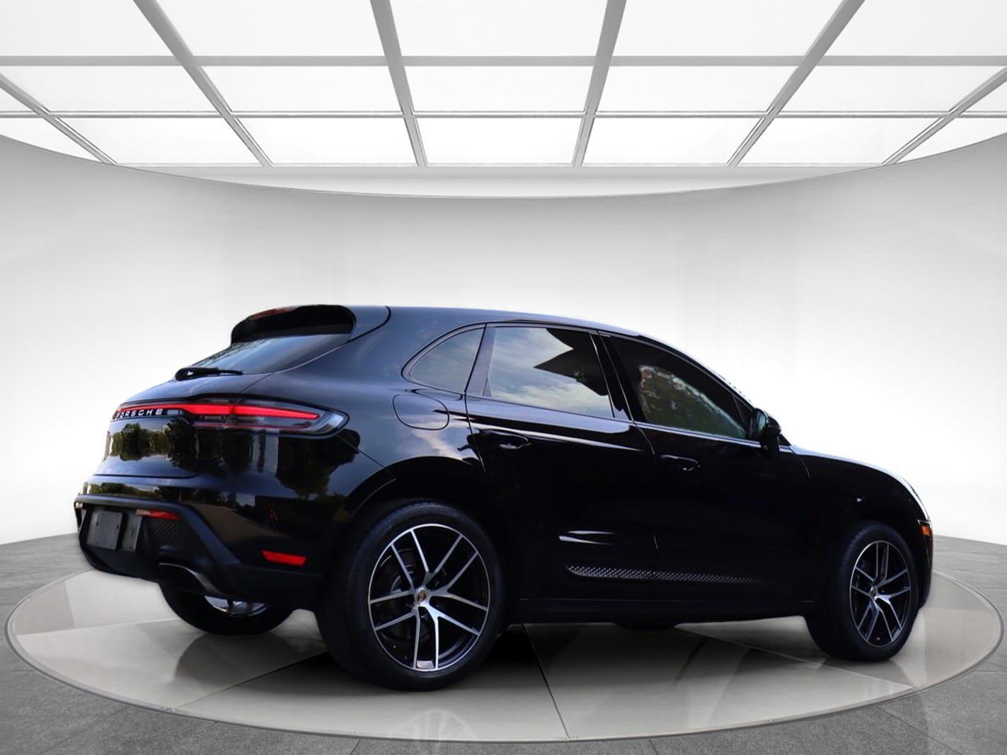 Used 2023 Porsche Macan Turbo AWD/4WD image 6