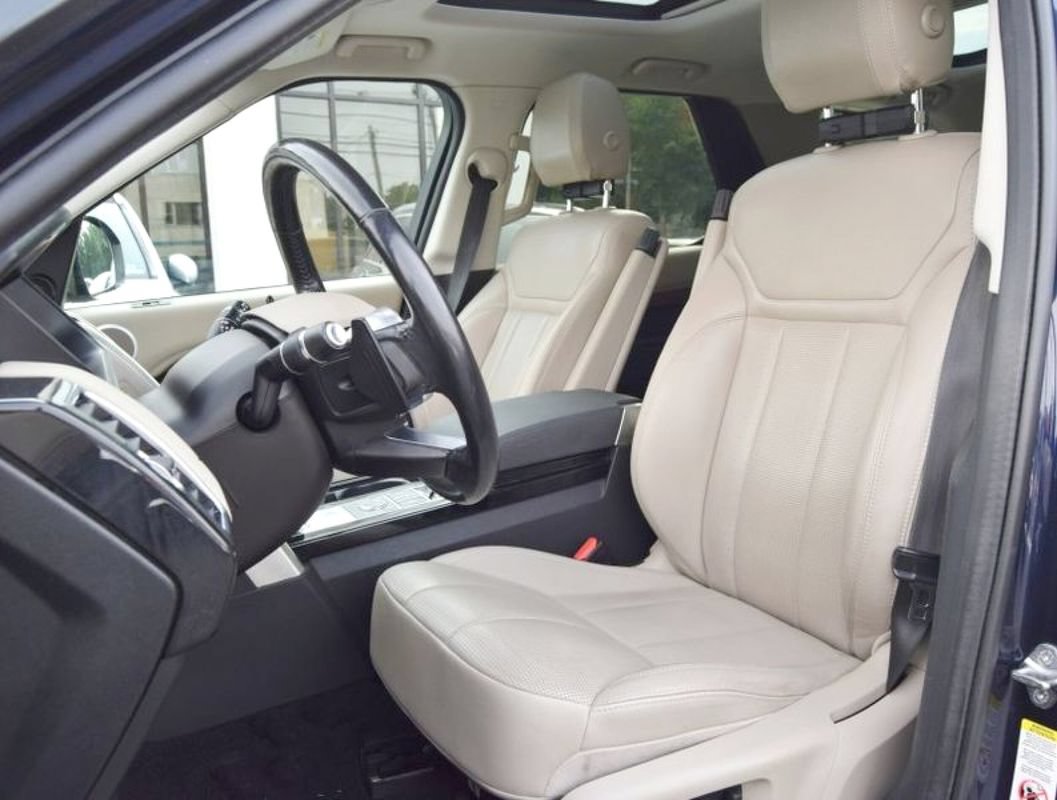 Used 2019 Land Rover Discovery HSE AWD/4WD image 21