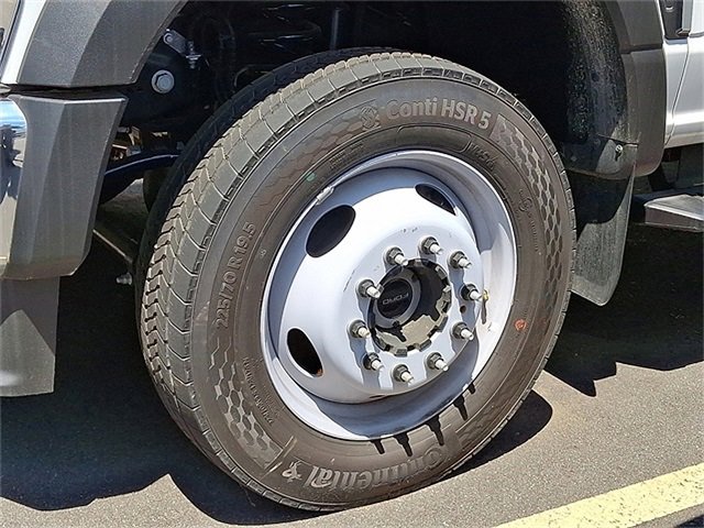 New 2024 Ford F550 4x4 Regular Cab Super Duty image 5