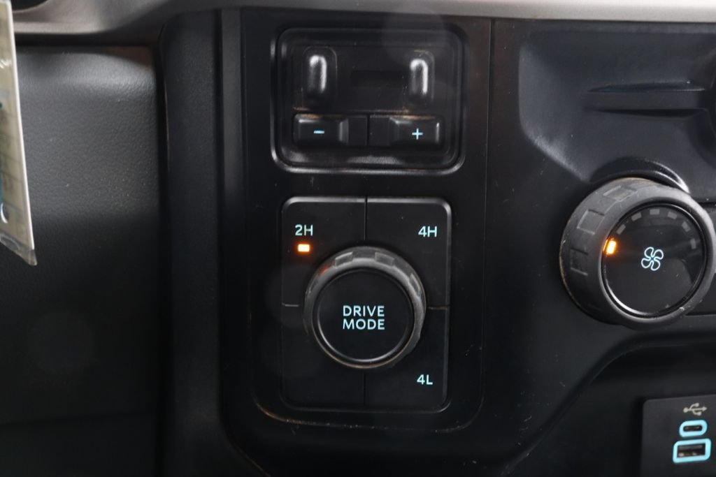 Used 2024 Ford F550 4x4 Crew Cab Super Duty image 21