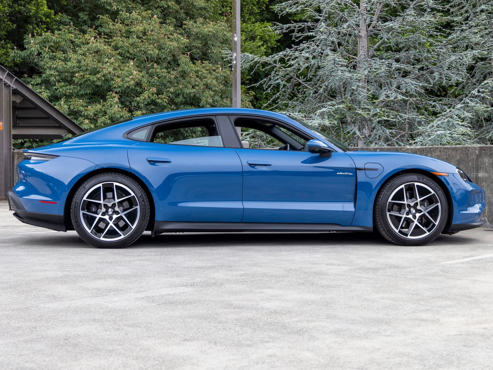 Certified 2025 Porsche Taycan RWD image 12