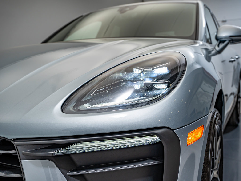 New 2026 Porsche Macan AWD/4WD image 16