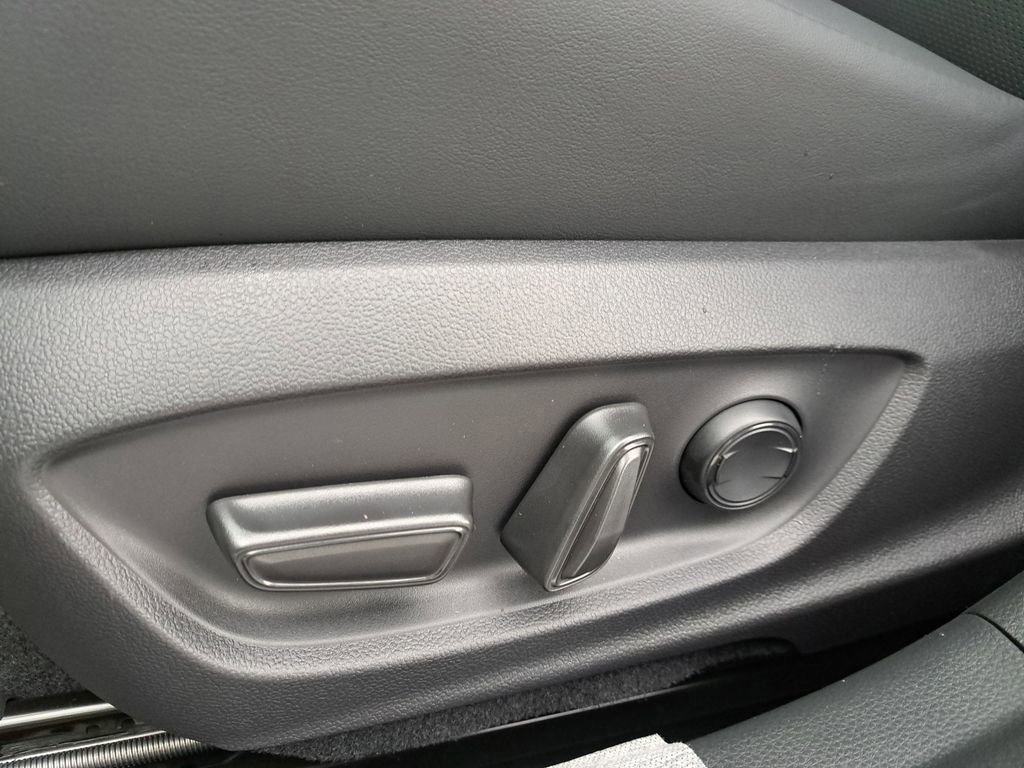 New 2026 Toyota Prius XSE image 16