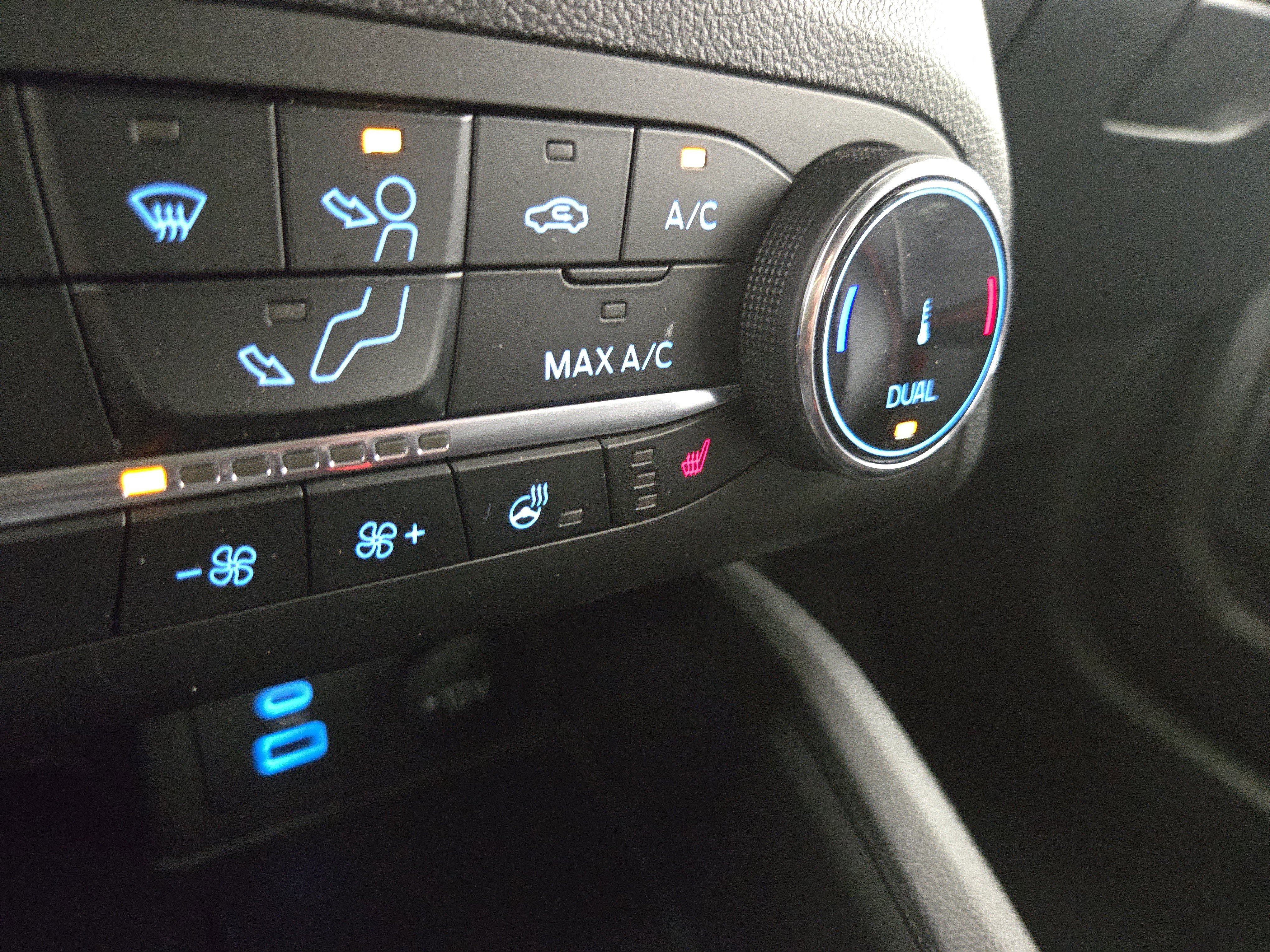 Used 2023 Ford Escape ST-Line image 25