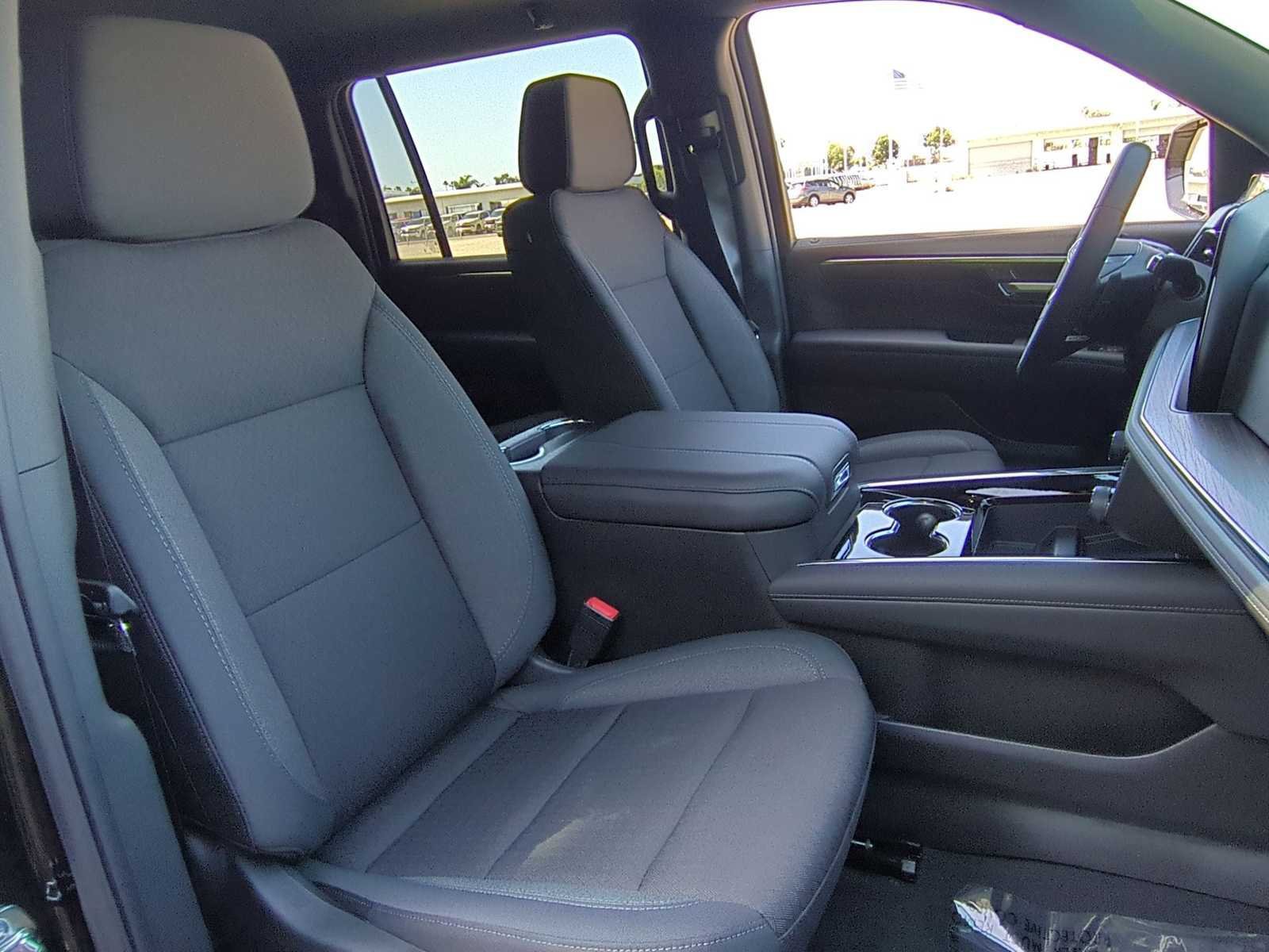 New 2026 Chevrolet Suburban LS RWD image 27