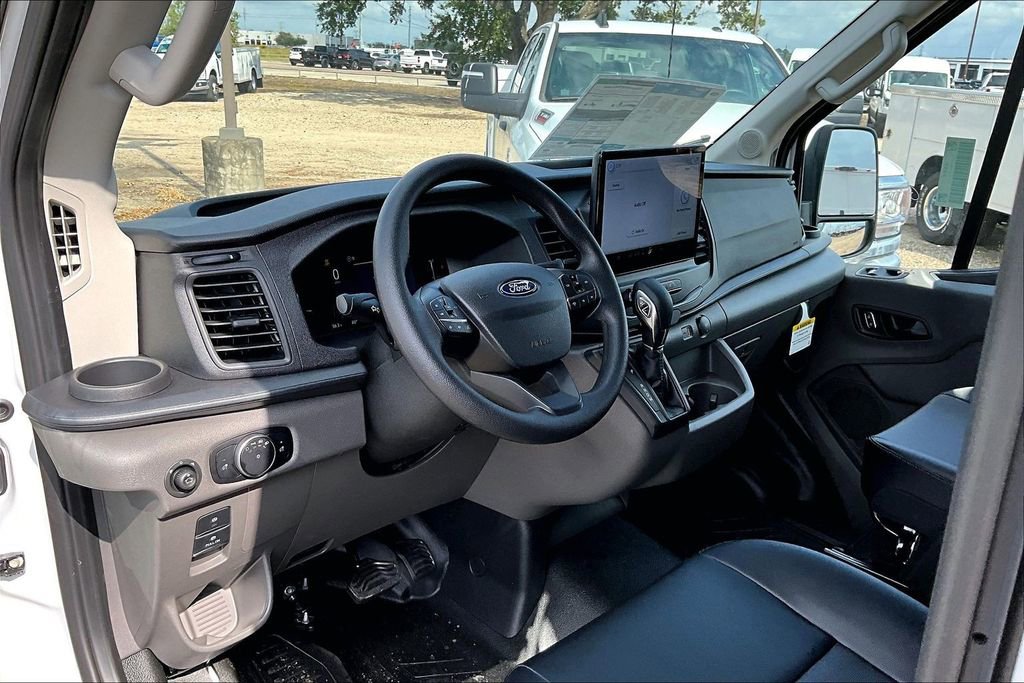 New 2026 Ford Transit 250 148 Medium Roof w/ Load Area Protection Package image 5