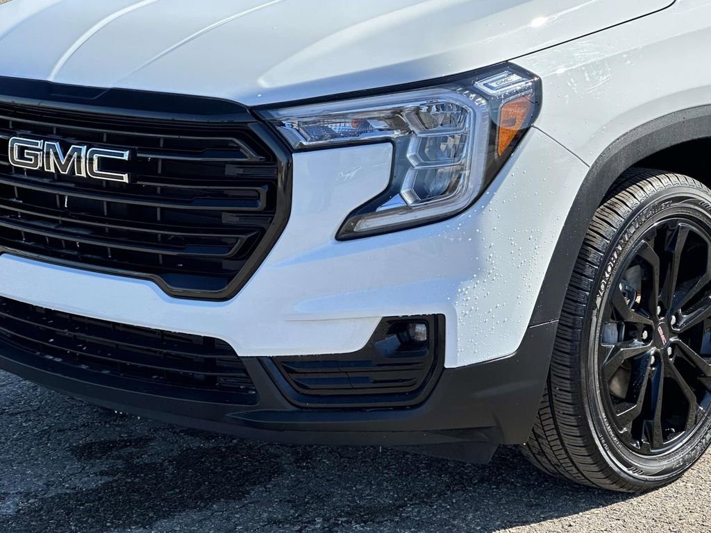 Certified 2022 GMC Terrain SLT w/ Elevation Edition image 8