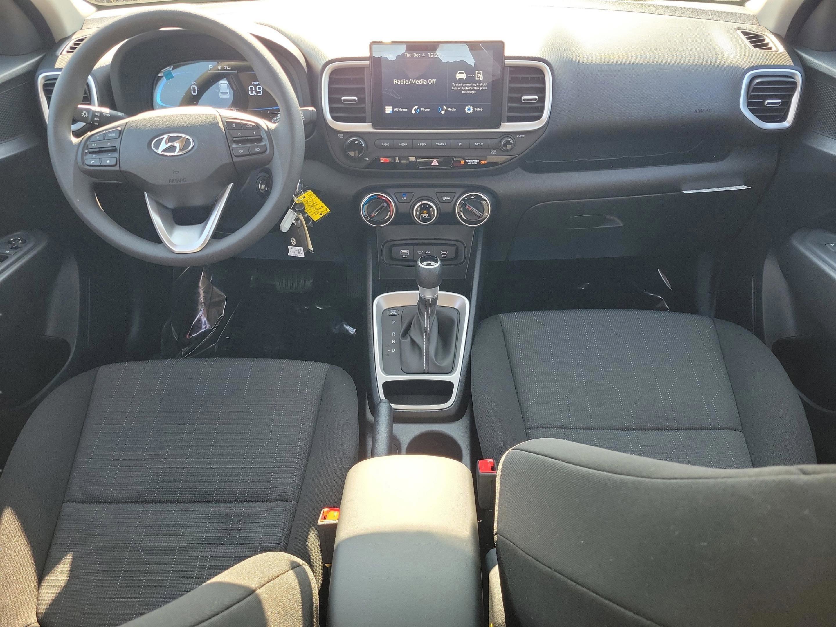 New 2026 Hyundai Venue SE image 21
