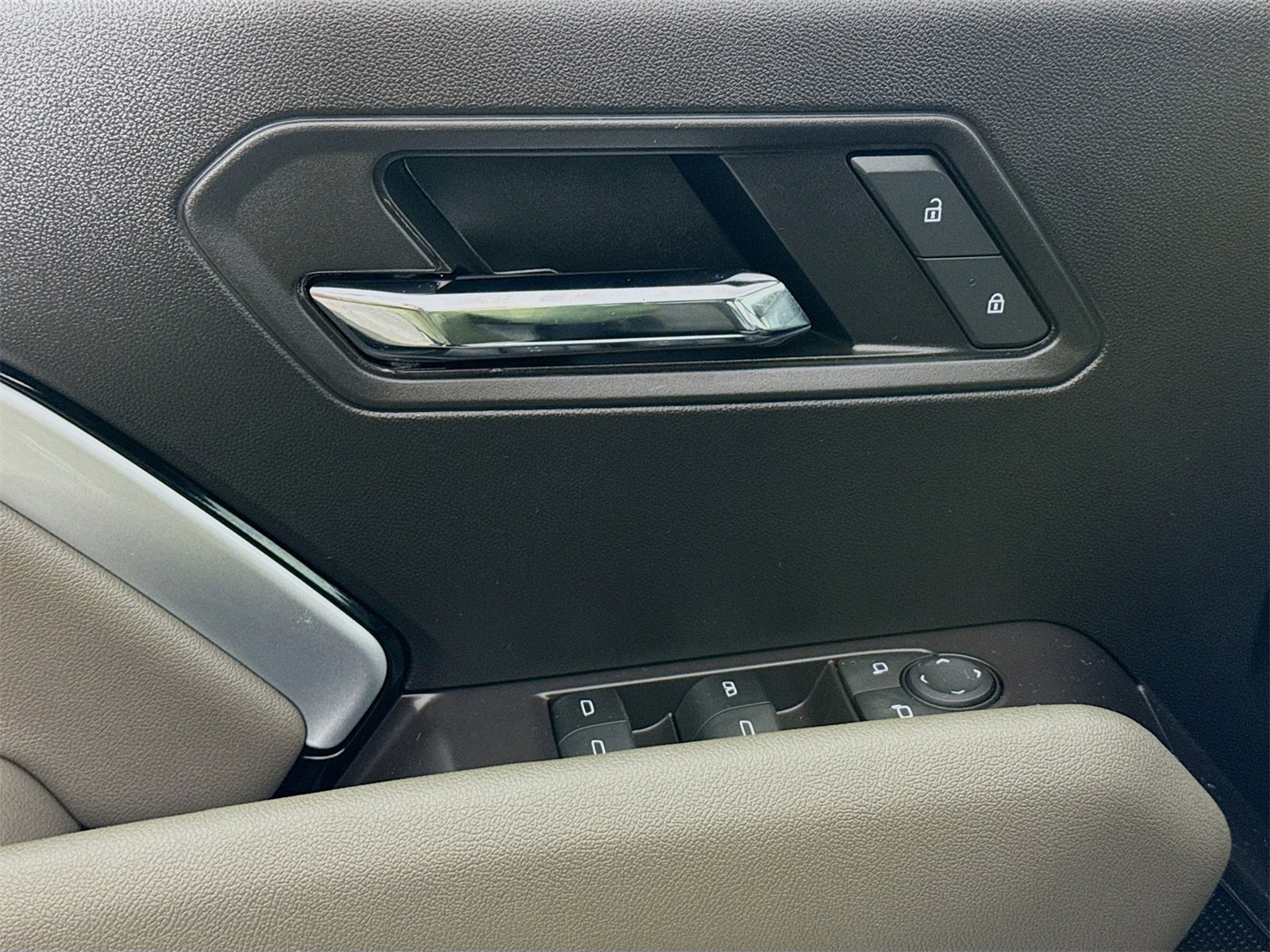 Used 2024 Chevrolet Colorado ZR2 image 15